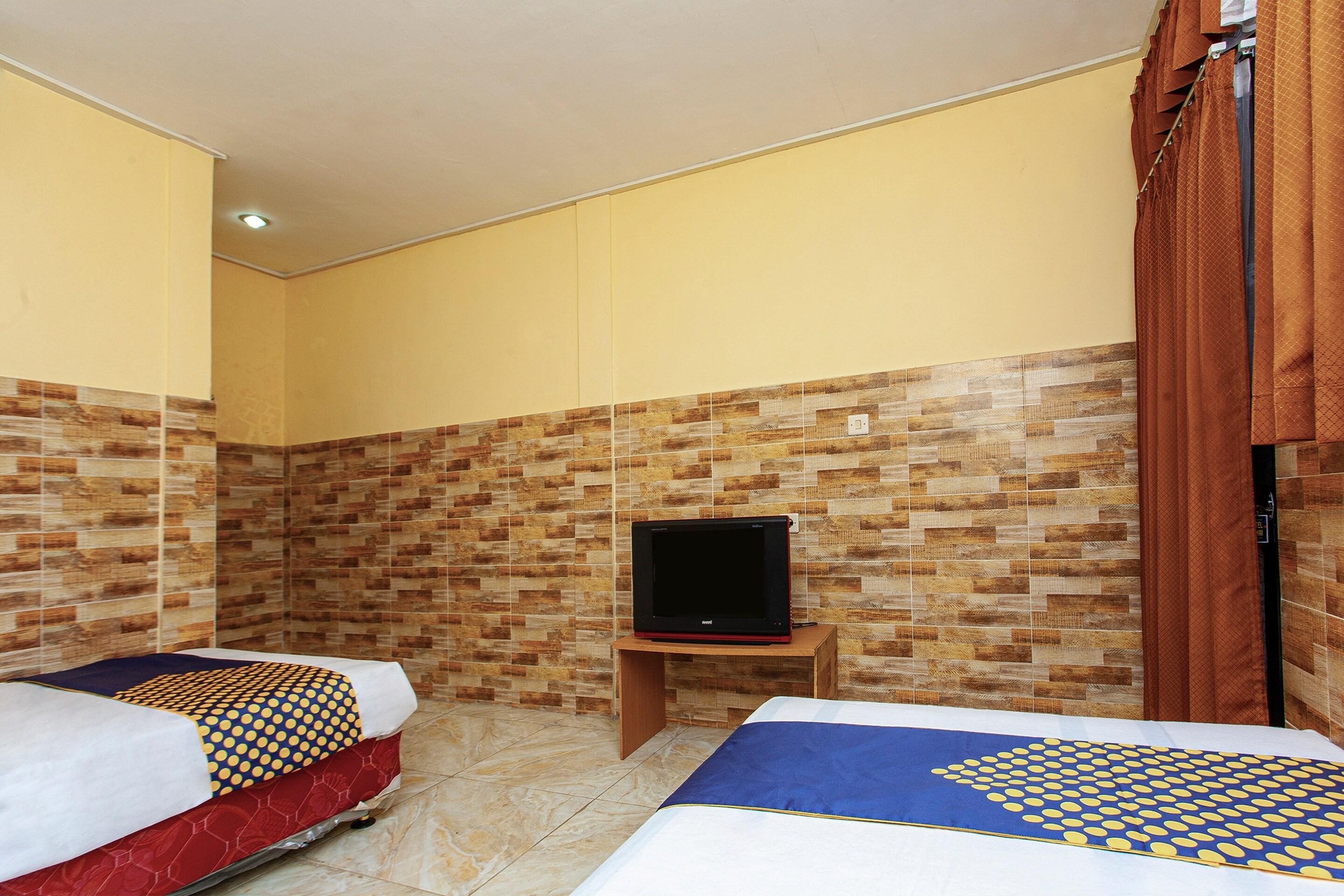 The Paragon Hotel Cilacap Redpartner Exterior foto