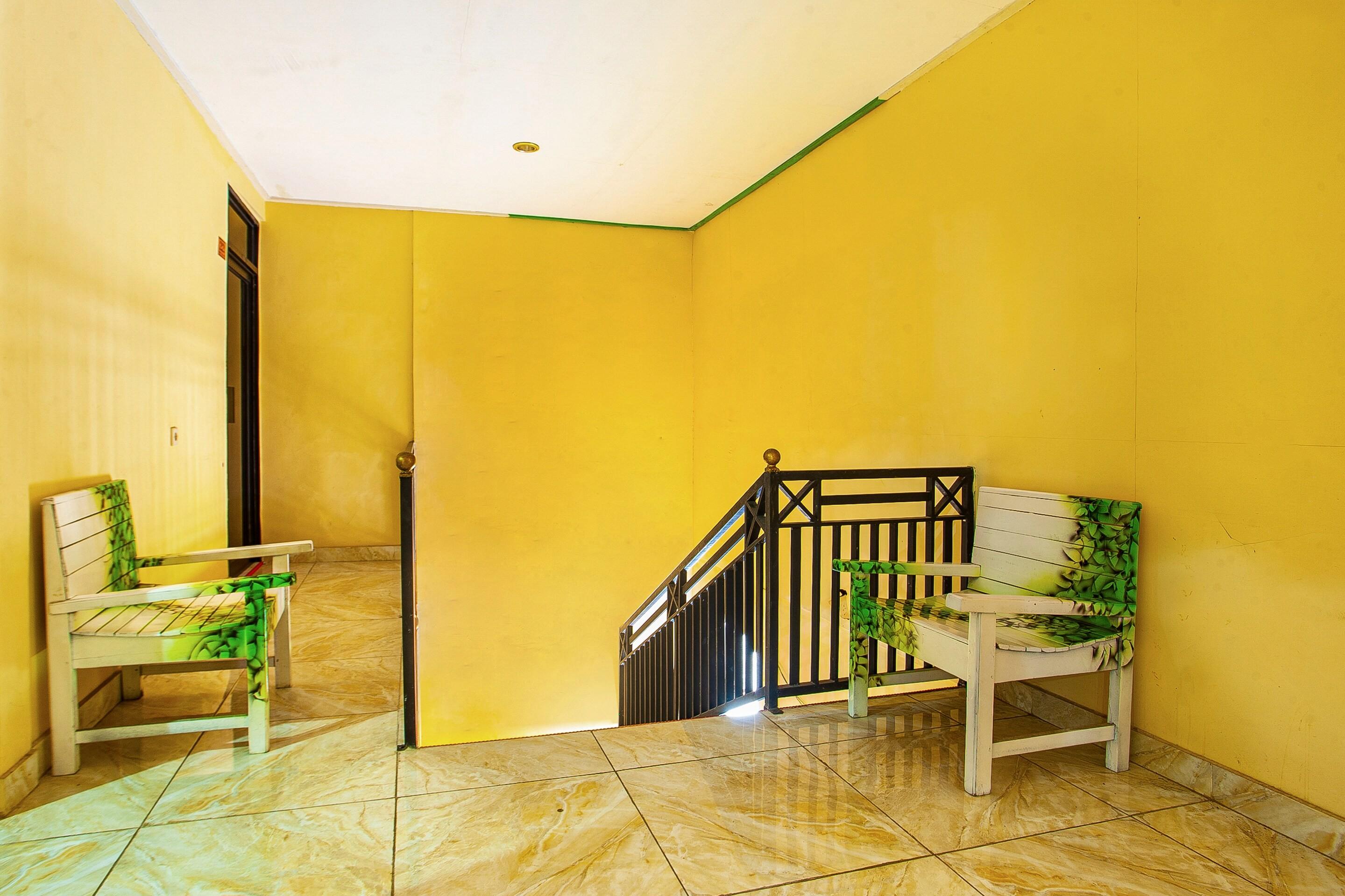 The Paragon Hotel Cilacap Redpartner Exterior foto