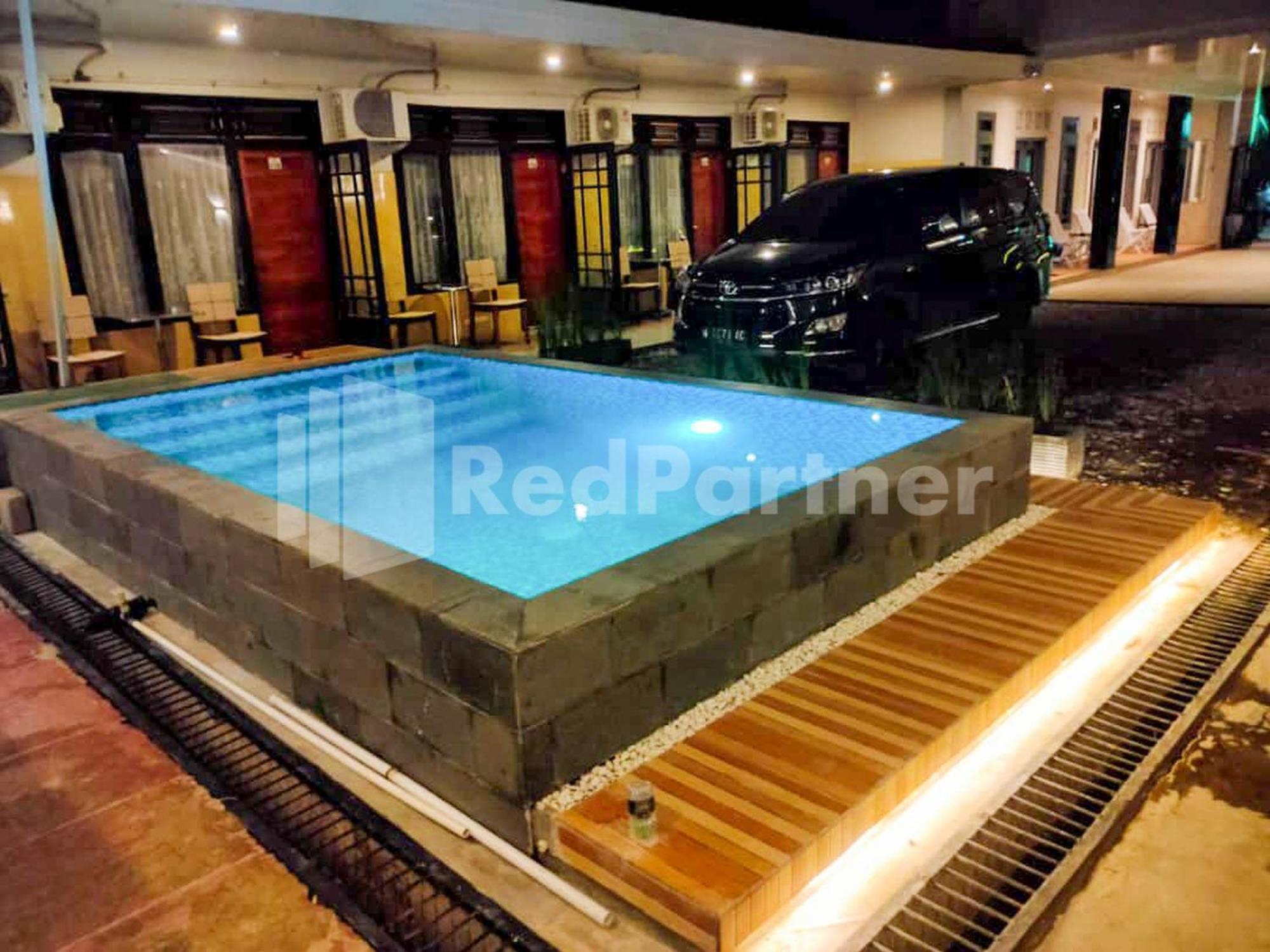 The Paragon Hotel Cilacap Redpartner Exterior foto